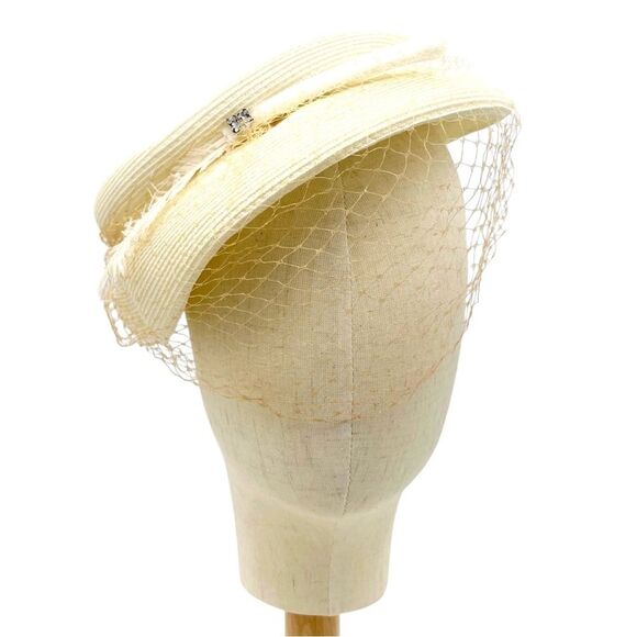 Vintage 1950s Ivory Cream Straw Pillbox Hat Netted Veil Midcentury Fascinator - Picture 9 of 12